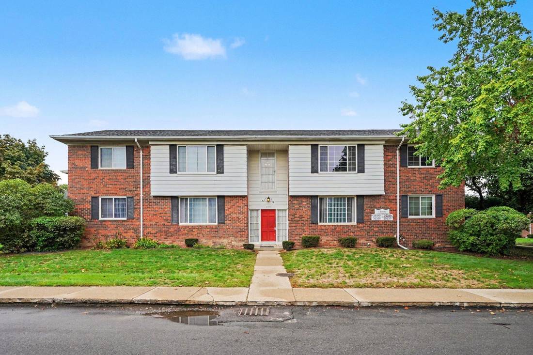 25325 Shiawassee Circle #204, Southfield, MI 48033