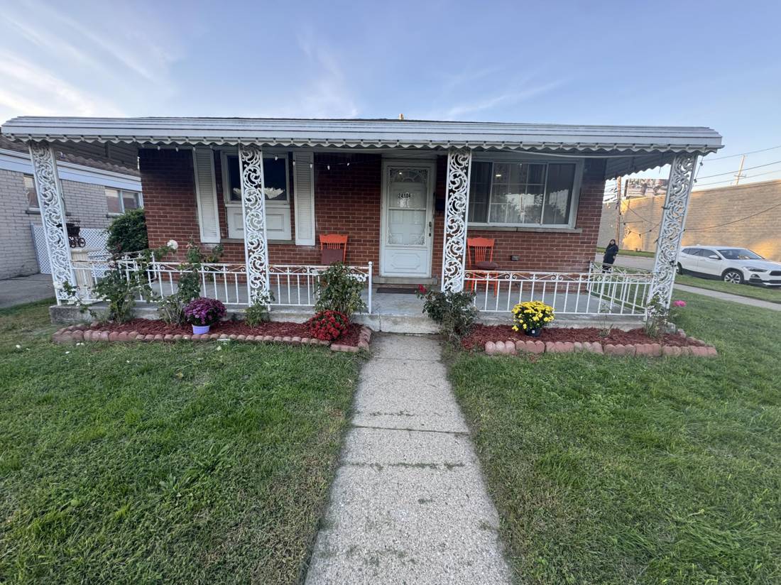 24104 Hass Street, Dearborn Heights, MI 48127