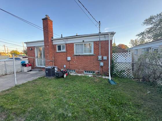 24104 Hass Street, Dearborn Heights, MI 48127 photo 4