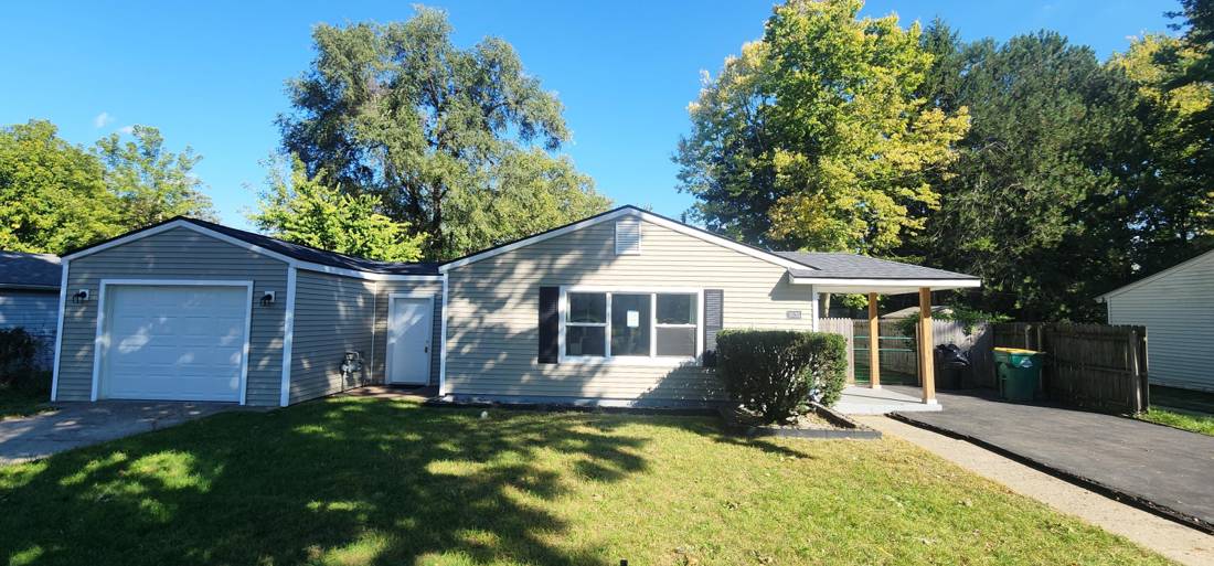 1635 S Harris Rd, Ypsilanti, MI 48198