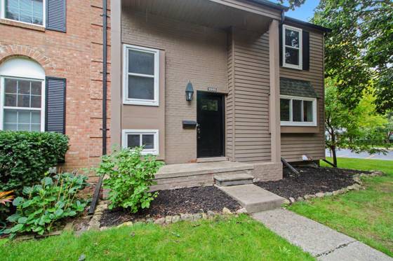 3555 Burbank Drive, Ann Arbor, MI 48105 photo 2