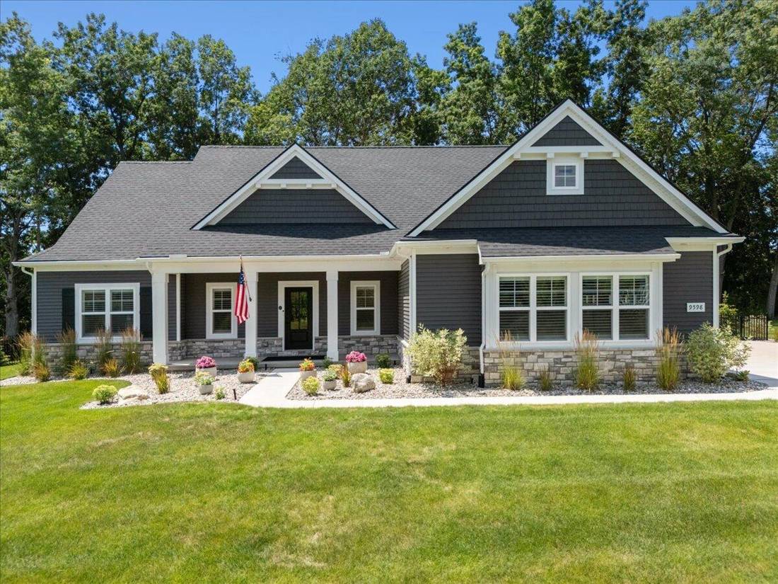 9598 Chalfonte Drive, Brighton, MI 48116