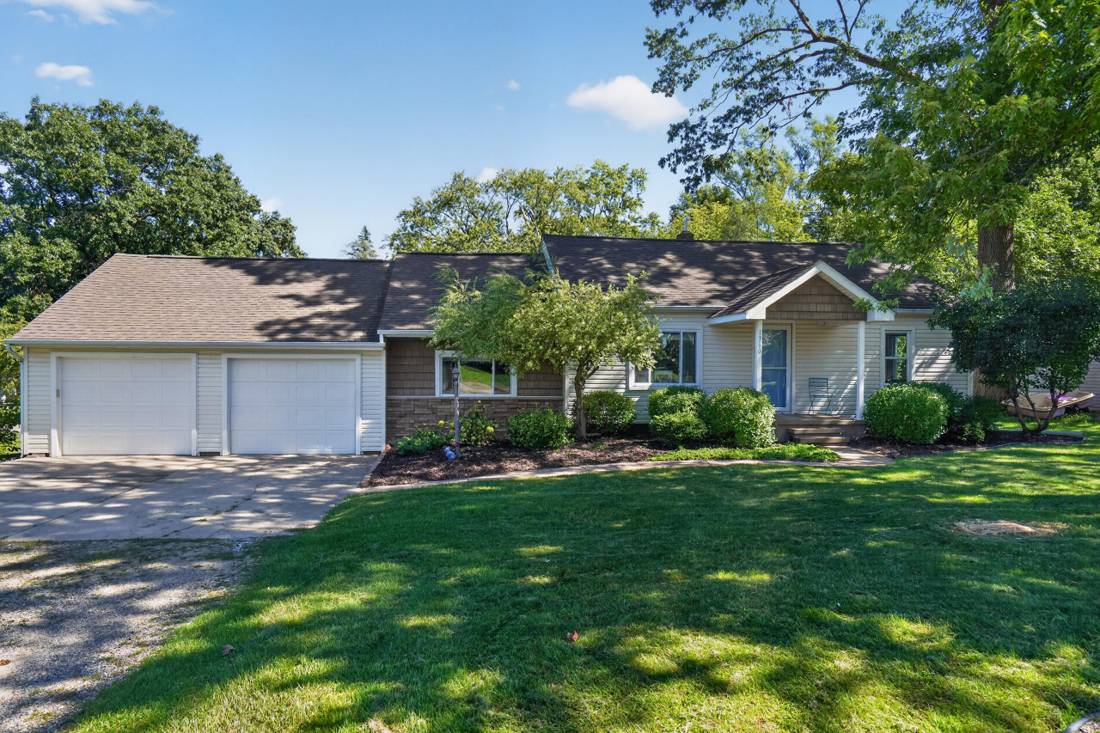 1360 Central Avenue, Howell, MI 48843