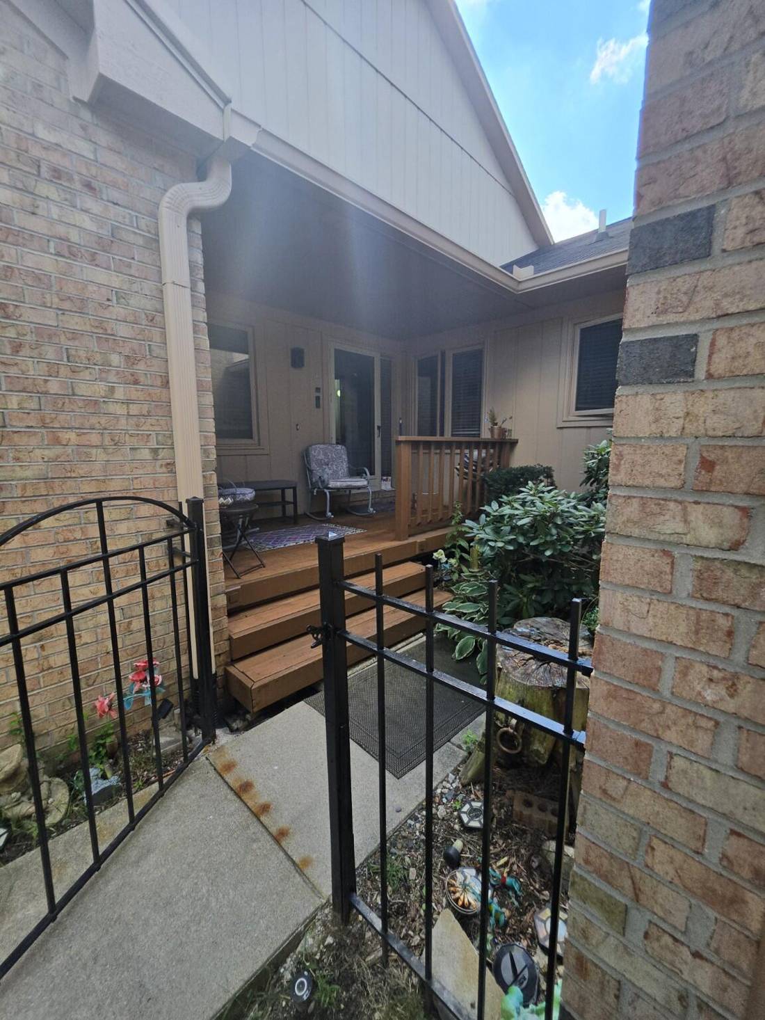 35355 Blue Spruce Drive, Farmington Hills, MI 48335