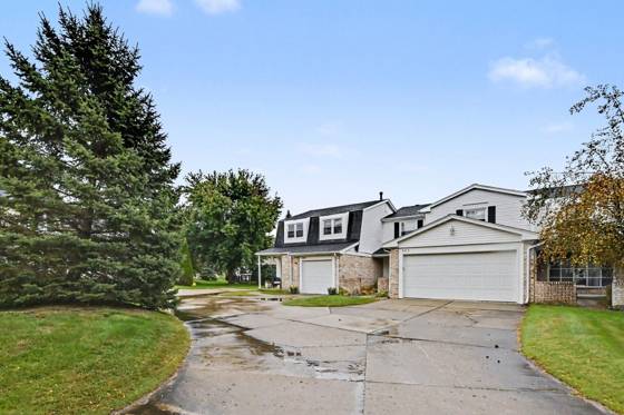 504 Dorset Circle, Grand Blanc, MI 48439 photo 4