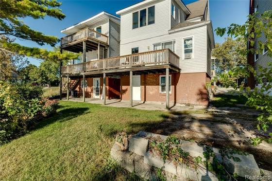 2430 Military Street, Port Huron, MI 48060 photo 3