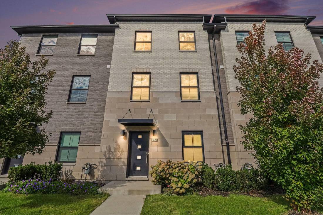 2921 Summers Place, Troy, MI 48084