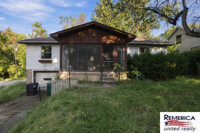 9846 Portage Lake Avenue, Pinckney