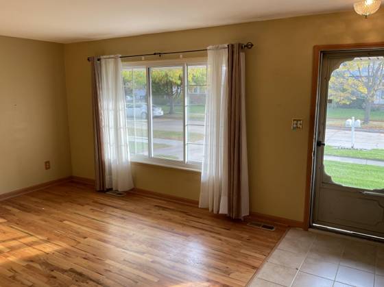 22516 Devonshire Street, Woodhaven, MI 48183 photo 2