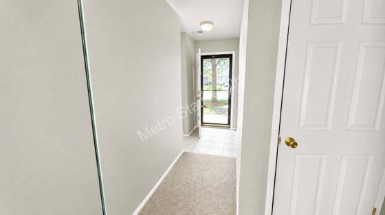 31548 Orchard Creek, Farmington Hills, MI 48334 photo 2