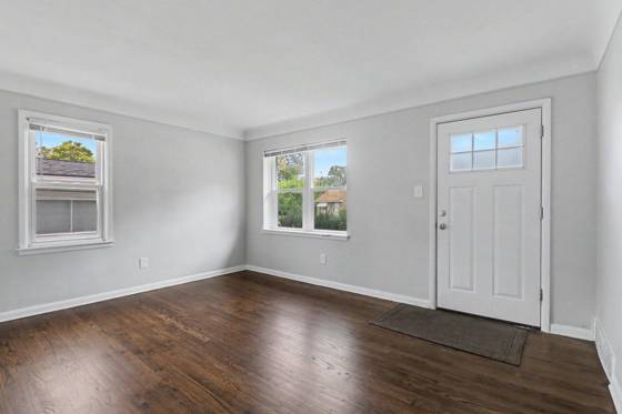1752 E Milton Avenue, Hazel Park, MI 48030 photo 4