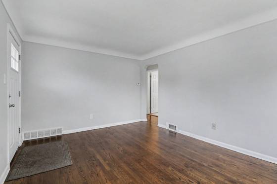 1752 E Milton Avenue, Hazel Park, MI 48030 photo 5