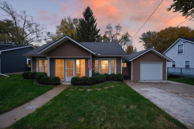 8165 5th Street, Dexter