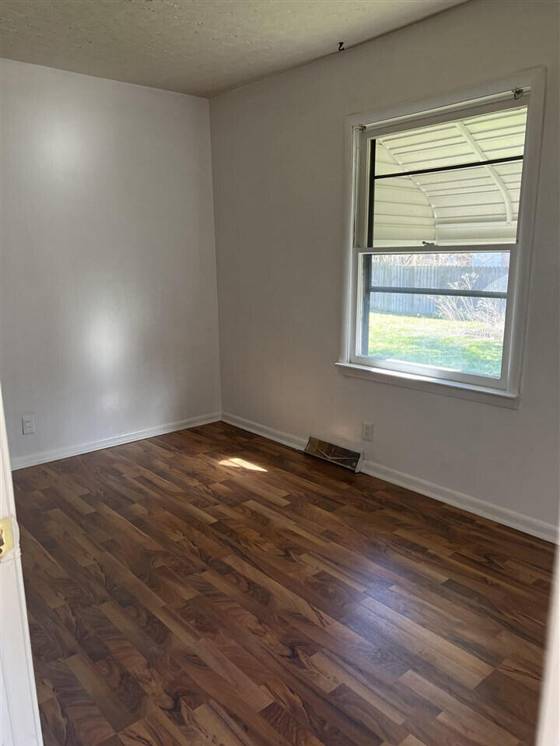 833 W Atherton Road, Flint, MI 48507 photo 3