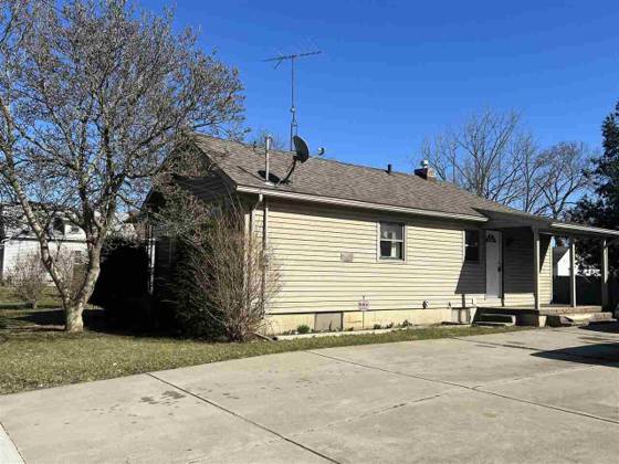 833 W Atherton Road, Flint, MI 48507 photo 2