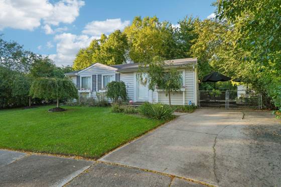 7 Burlingame Court, Ann Arbor, MI 48108 photo 2