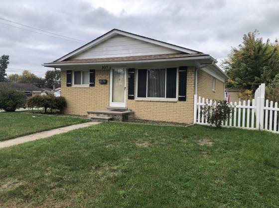 9017 Danzig Street, Livonia, MI 48150 photo 2