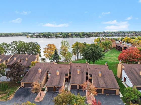 48181 Bayshore Drive, Belleville, MI 48111 photo 3