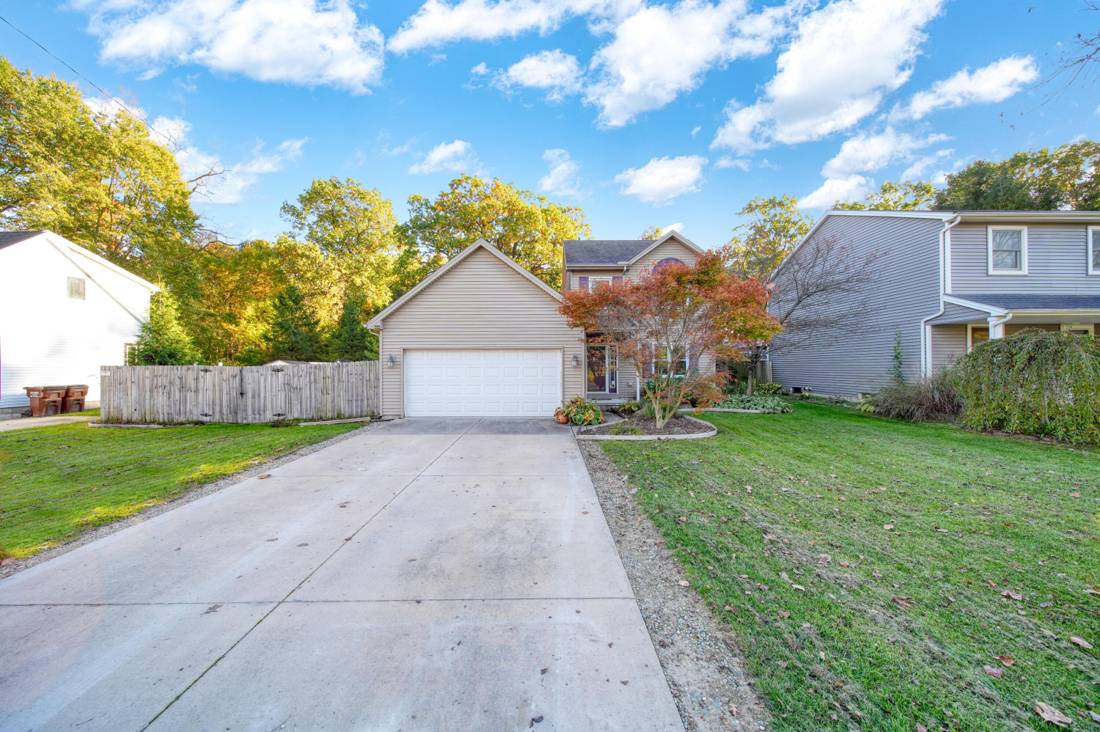 2407 Oakdale Avenue, Temperance, MI 48182