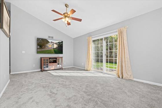 10328 N Antcliff Road, Fowlerville, MI 48836 photo 3