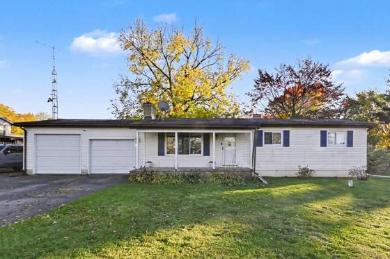 6316 Nightingale Drive, Flint, MI 48506 photo 2