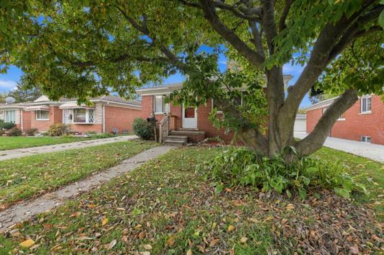 11411 Brady, Redford, MI 48239 photo 2