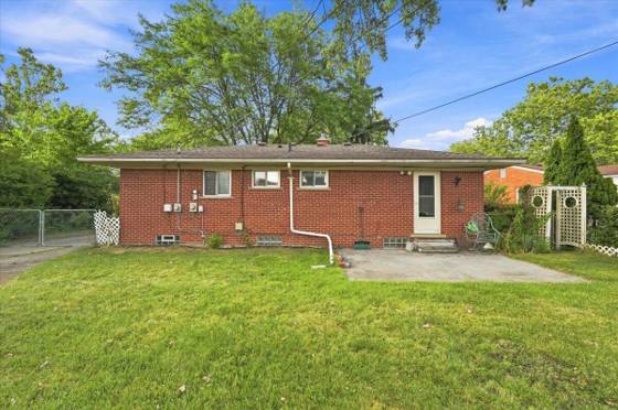 27445 Buckingham Street, Livonia, MI 48154 photo 2